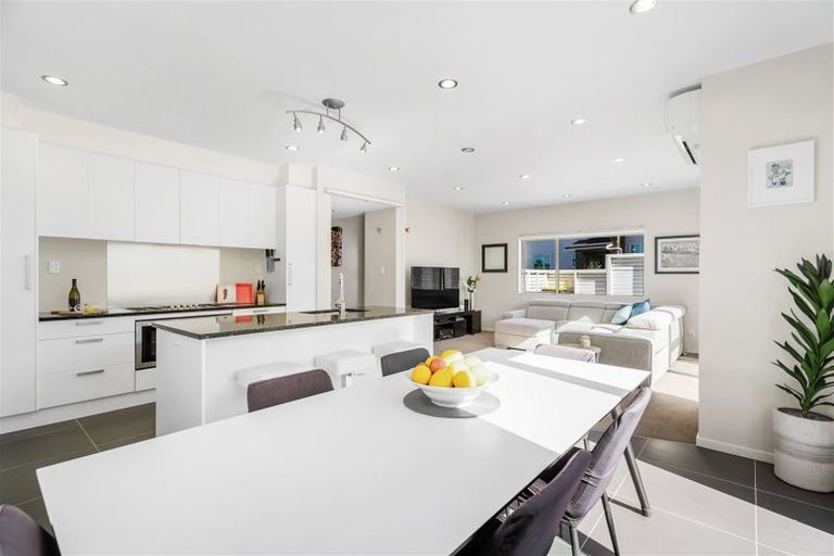 Photo of property in 106 Voyager Drive, Gulf Harbour, Whangaparaoa, 0930