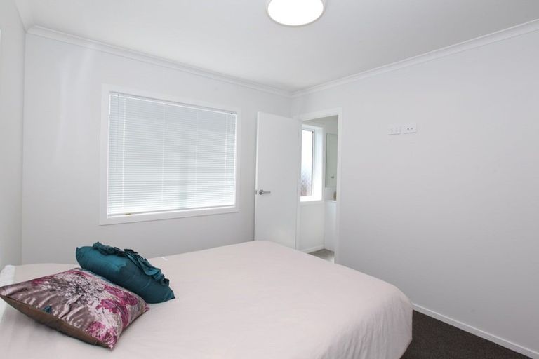 Photo of property in 2/13 Crescent Court, Melville, Hamilton, 3206