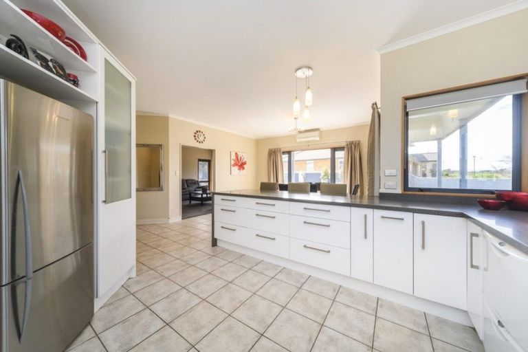 Photo of property in 29 Clearview Drive, Milson, Palmerston North, 4414