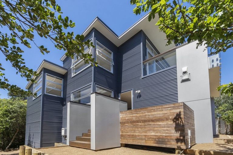 Photo of property in 44 Hill Road, Palm Beach, Waiheke Island, 1081