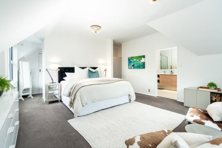 Photo of property in 64 Friend Street, Karori, Wellington, 6012