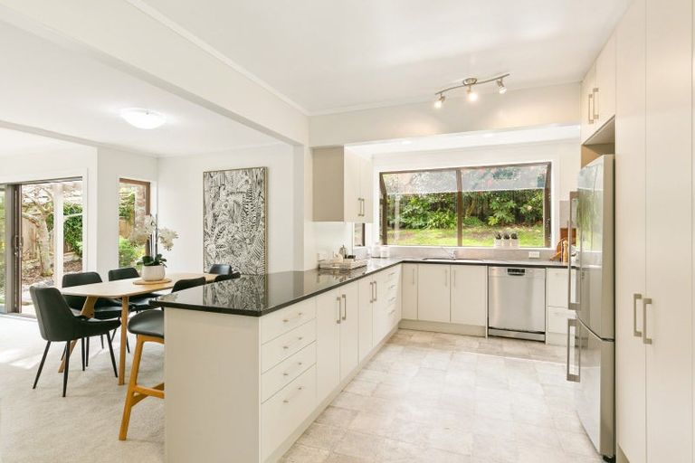 Photo of property in 7 Nadia Grove, Khandallah, Wellington, 6035