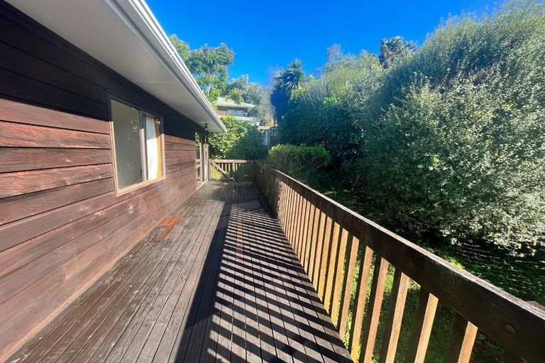 Photo of property in 2/21 Witheford Drive, Bayview, Auckland, 0629