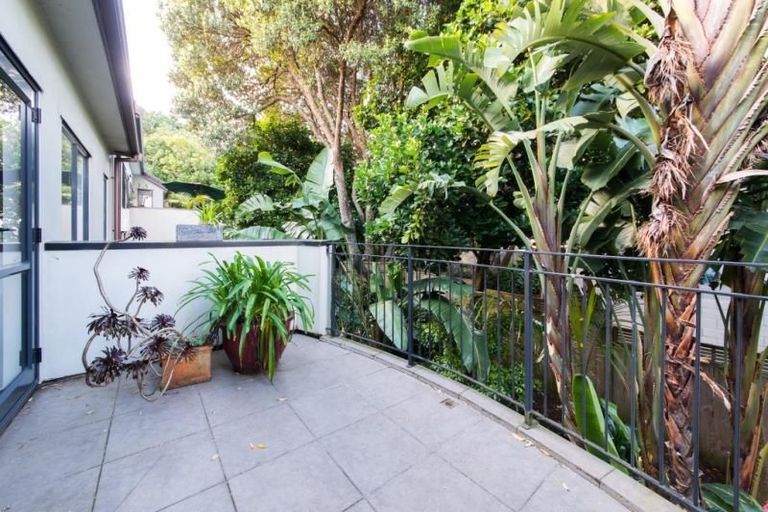 Photo of property in 13 St Johns Road, Saint Johns, Auckland, 1072