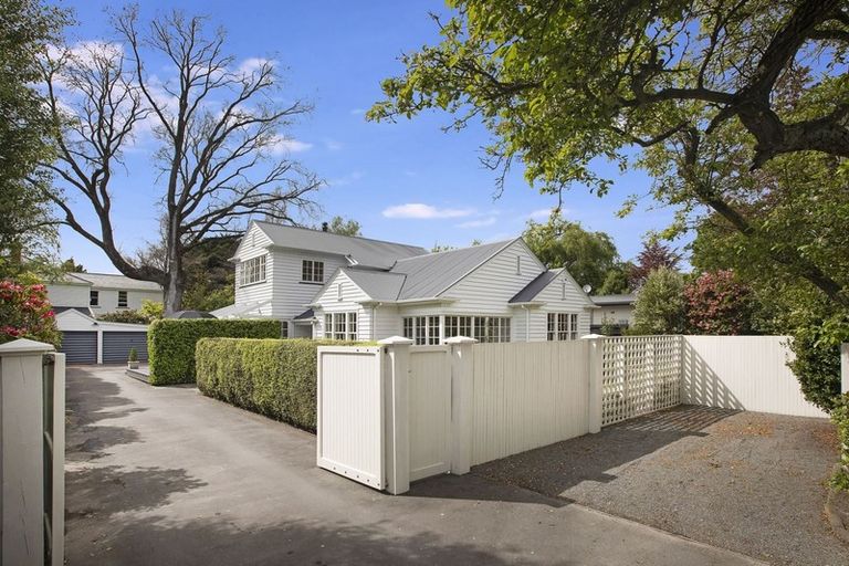 Photo of property in 108 Clyde Road, Ilam, Christchurch, 8041