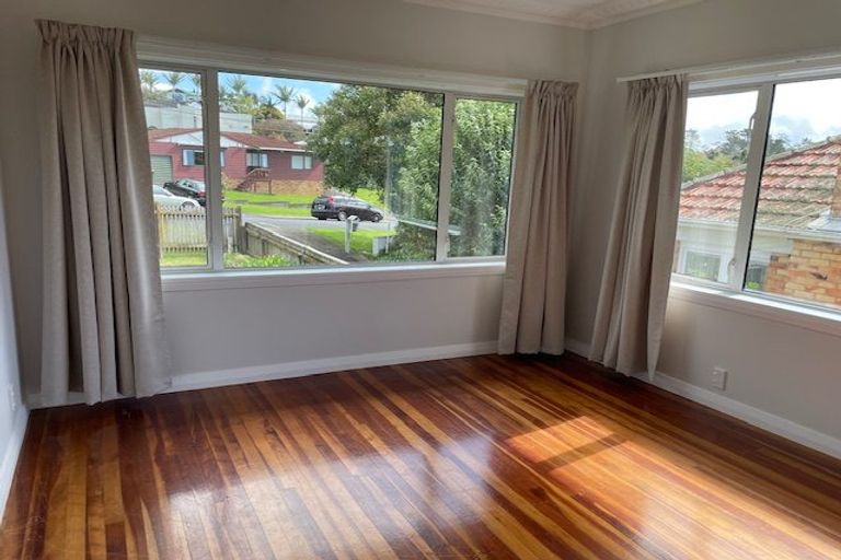 Photo of property in 2/3 Aorangi Place, Birkenhead, Auckland, 0626
