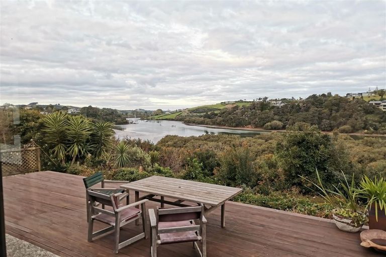 Photo of property in 100 Kemp Road, Kerikeri, 0230