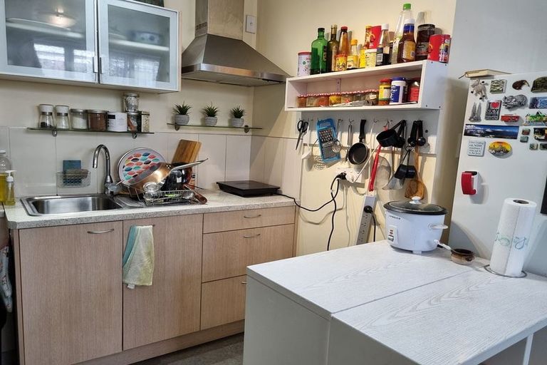 Photo of property in 43 Triangle Road, Massey, Auckland, 0614