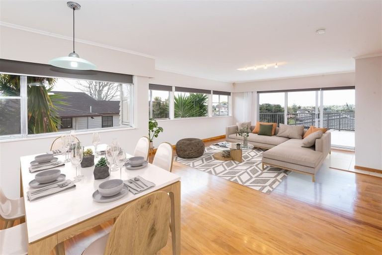 Photo of property in 68 Bradbury Road, Botany Downs, Auckland, 2010