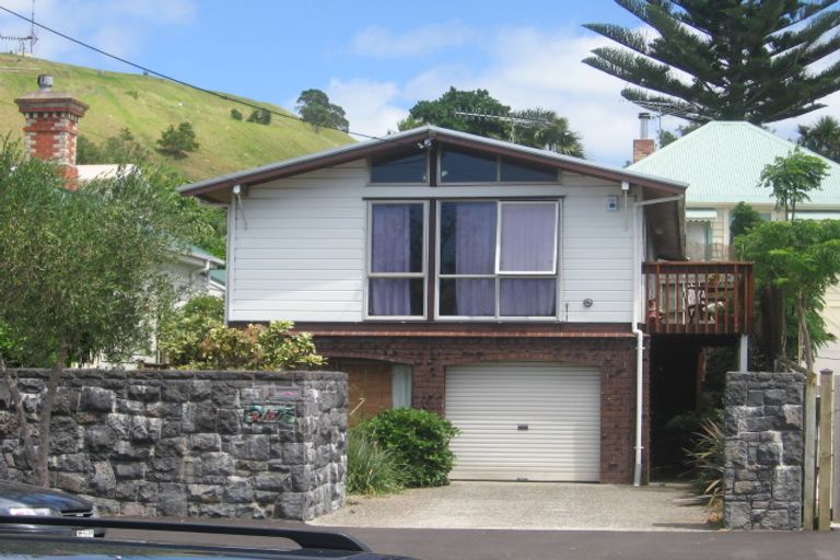 Photo of property in 1/31 Vauxhall Road, Devonport, Auckland, 0624