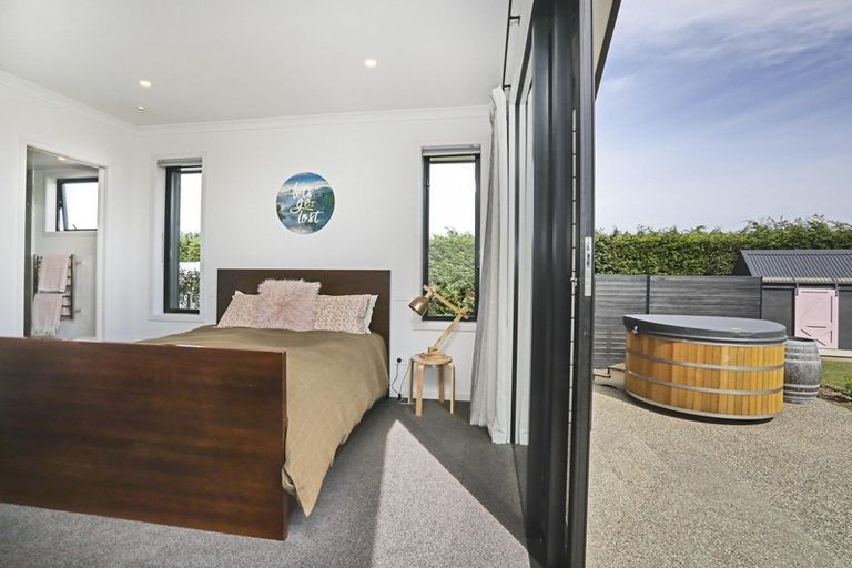 Photo of property in 284e Bay Road, West Plains, Invercargill, 9879