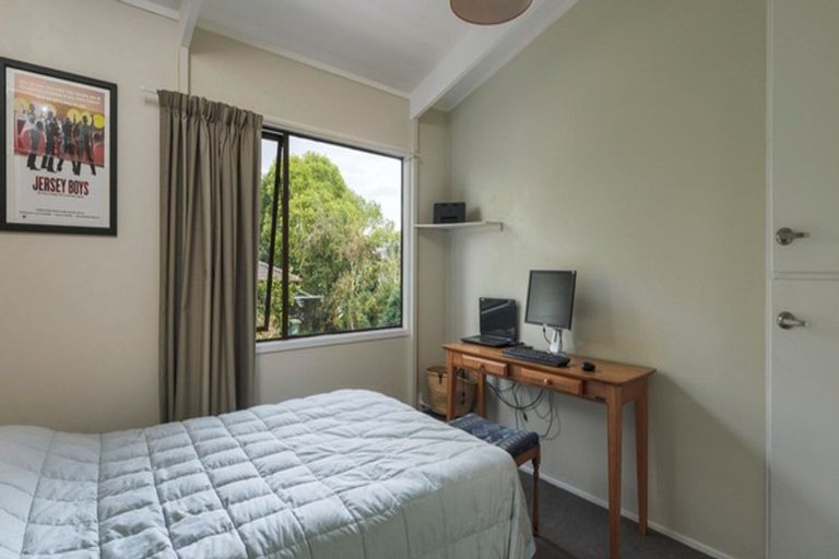 Photo of property in 18a Alberta Street, Point Chevalier, Auckland, 1022