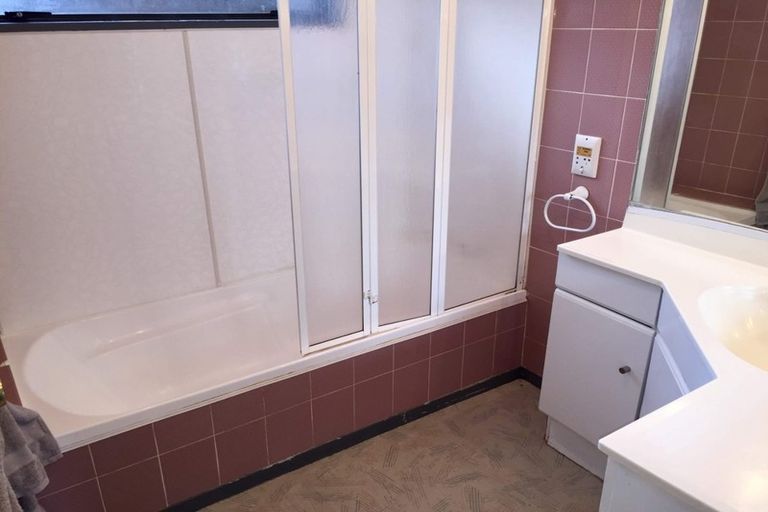 Photo of property in 1/160 Manuka Road, Bayview, Auckland, 0629