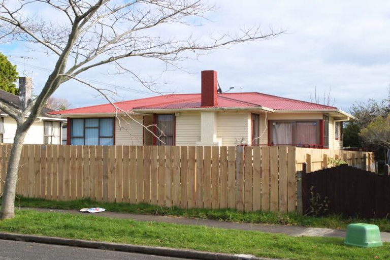 Photo of property in 12 Nogat Avenue, Papatoetoe, Auckland, 2024