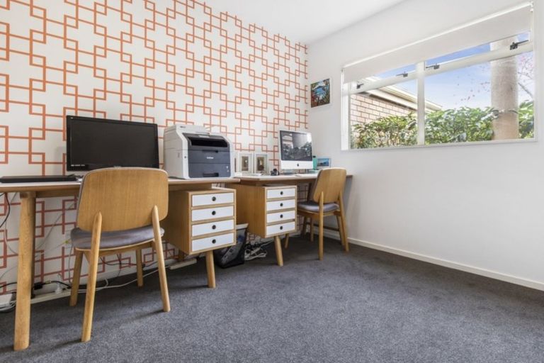 Photo of property in 70 Memorial Drive, Hamilton East, Hamilton, 3216