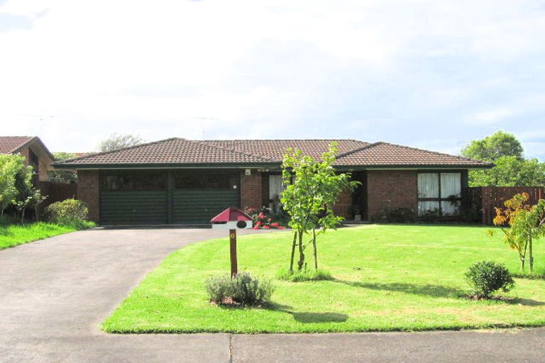 Photo of property in 6 Padfield Place, Sunnyhills, Auckland, 2010