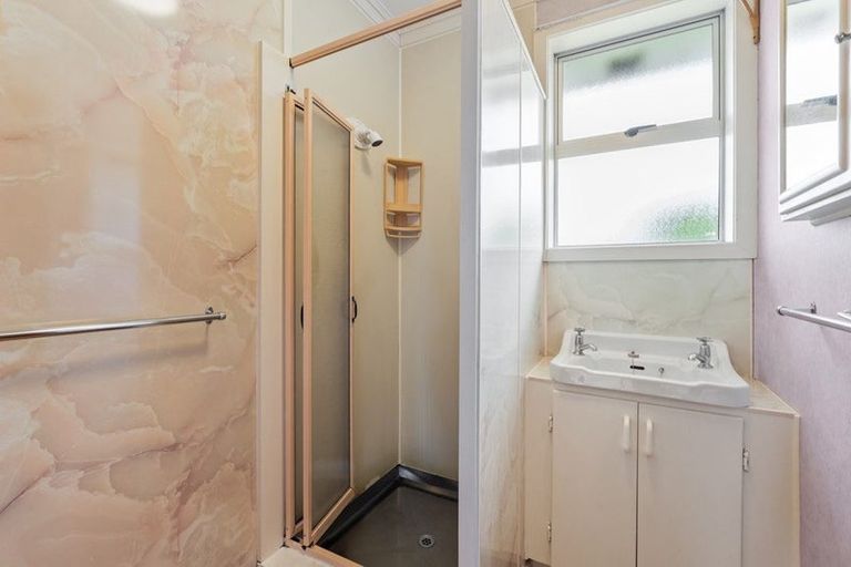 Photo of property in 3/26 Moana Avenue, Orewa, 0931