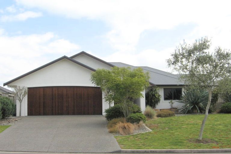 Photo of property in 10 Saint Clair Place, Papamoa Beach, Papamoa, 3118