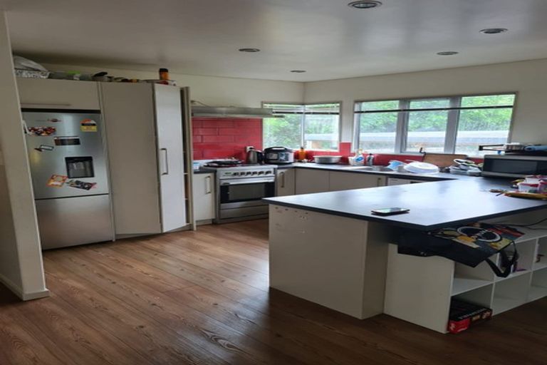 Photo of property in 2/79 Mountbatten Avenue, Hillcrest, Auckland, 0627