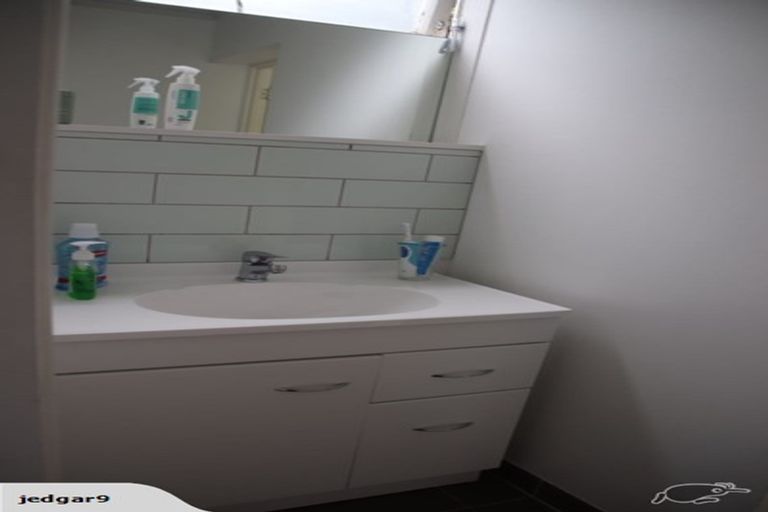 Photo of property in 1/9 Pemberton Avenue, Bayview, Auckland, 0629