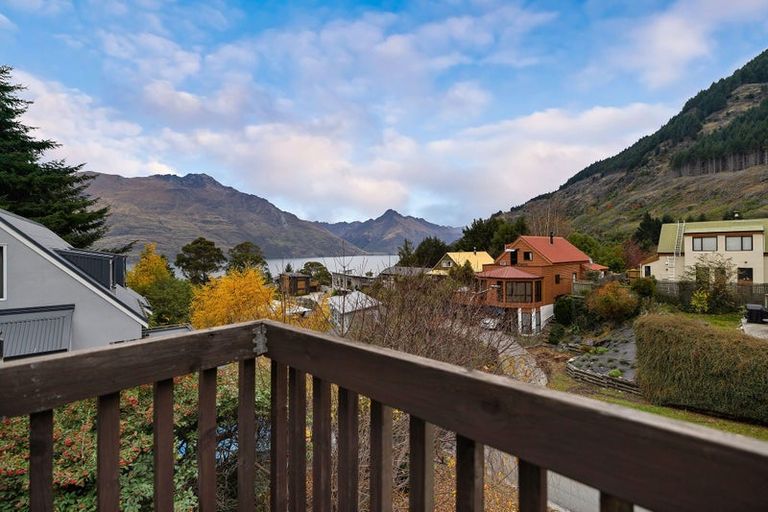 Photo of property in 257 Fernhill Road, Sunshine Bay, Queenstown, 9300