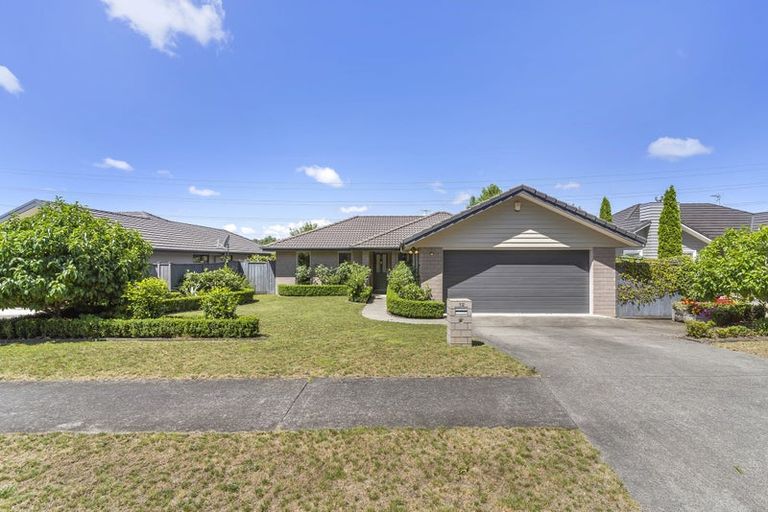 Photo of property in 12 Silkwood Crescent, Karaka, Papakura, 2113