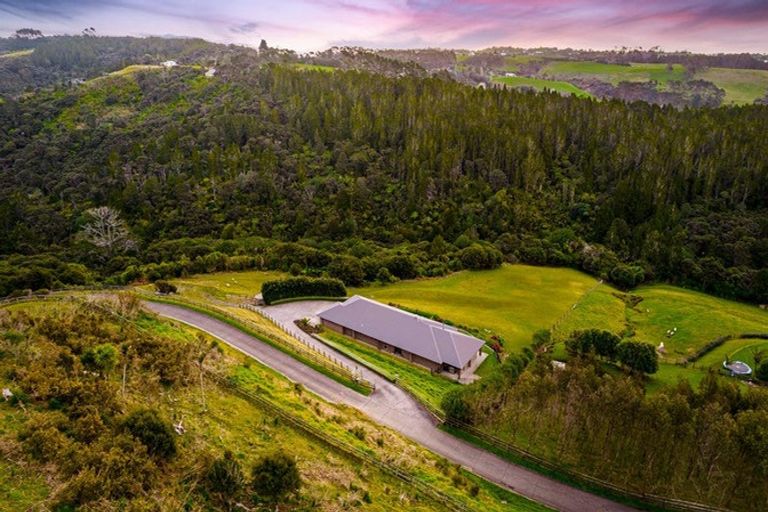 Photo of property in 92 Taiapa Valley Road, Muriwai, Waimauku, 0881