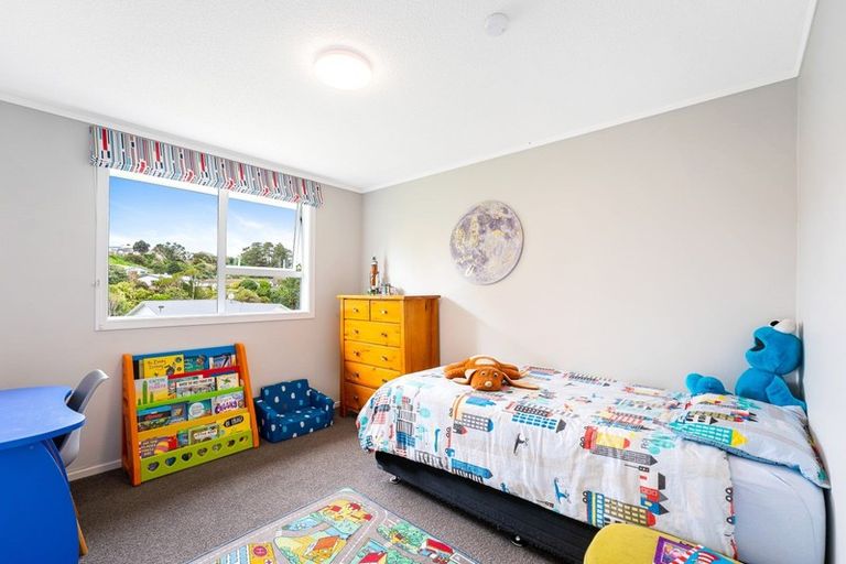 Photo of property in 6 Gaff Place, Whitby, Porirua, 5024