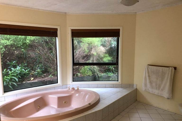 Photo of property in 11 Murano Place, Chatswood, Auckland, 0626