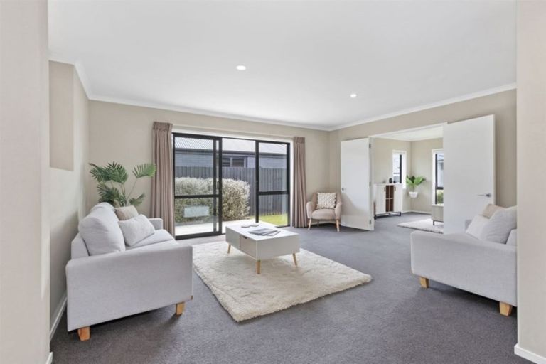 Photo of property in 19 Hineaari Street, Marshland, Christchurch, 8083