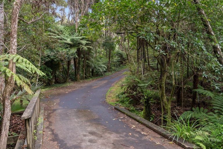Photo of property in 140 Shaw Road, Oratia, Auckland, 0604