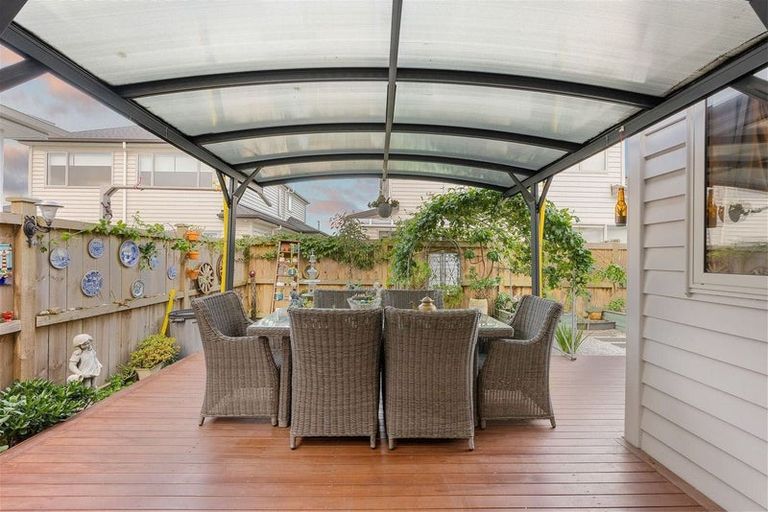 Photo of property in 8 Camp X Place, Whenuapai, Auckland, 0618