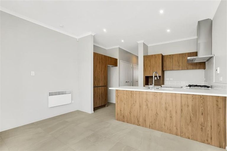 Photo of property in 17 Pukewhero Rise, Westgate, Auckland, 0614