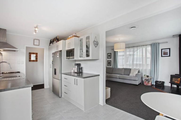 Photo of property in 47 Universal Drive, Henderson, Auckland, 0610