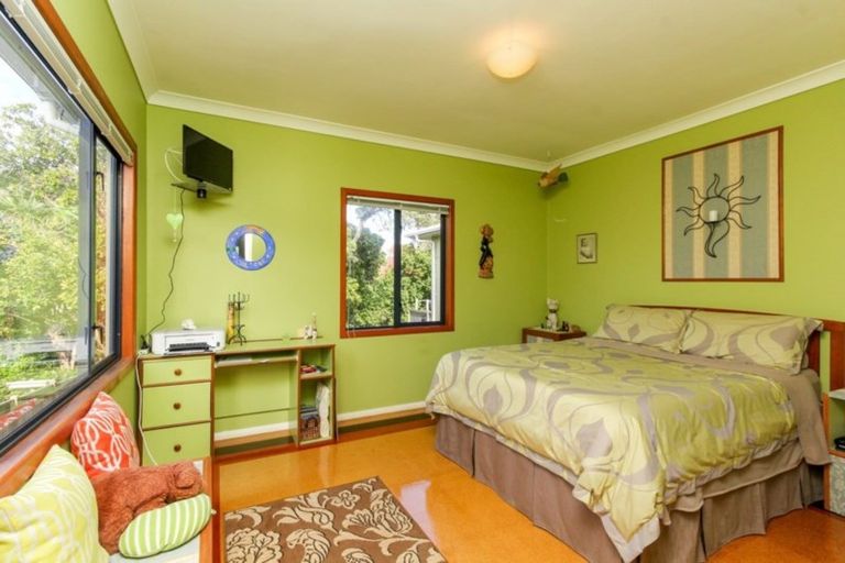 Photo of property in 20 Ngaio Street, Strandon, New Plymouth, 4312