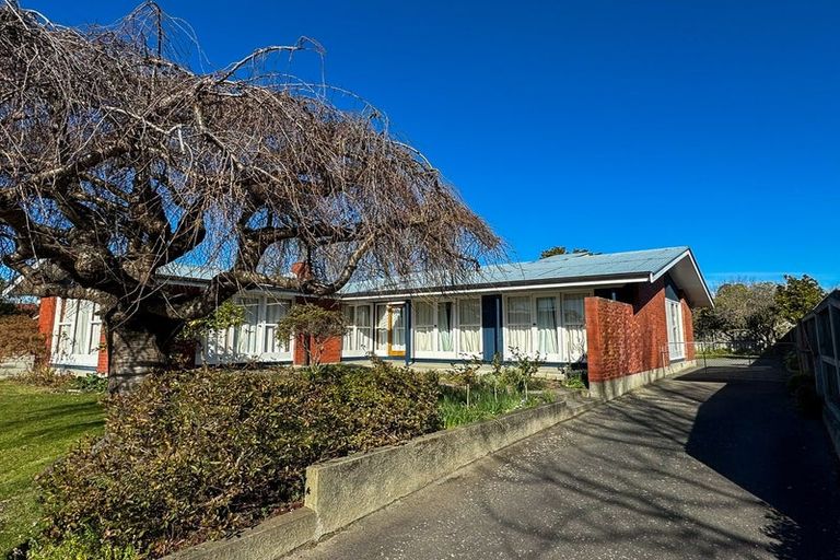 Photo of property in 11 Tuirau Place, Ilam, Christchurch, 8041