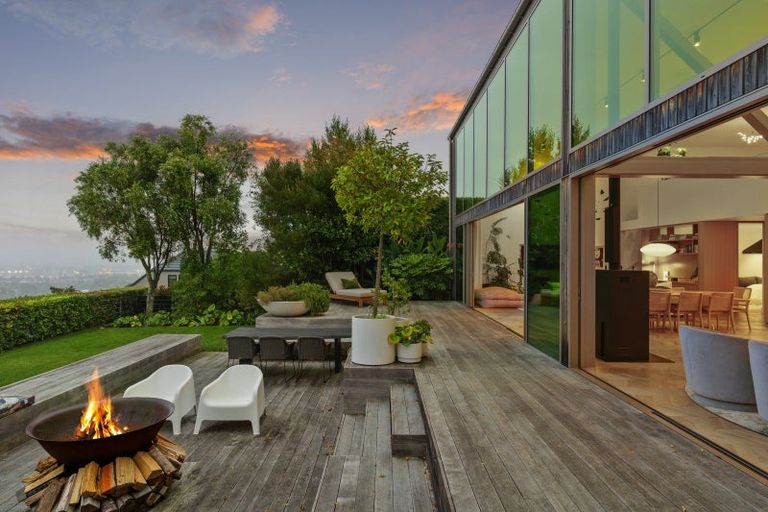 Photo of property in 67 Whaka Terrace, Huntsbury, Christchurch, 8022