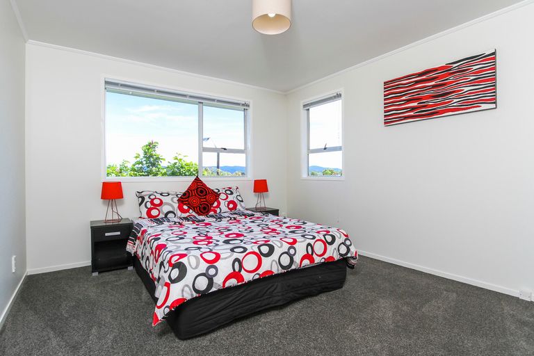 Photo of property in 30 Donovan Avenue, Massey, Auckland, 0614