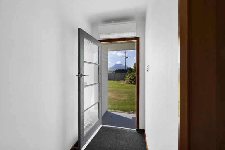 Photo of property in 4923 South Road, Opunake, 4681