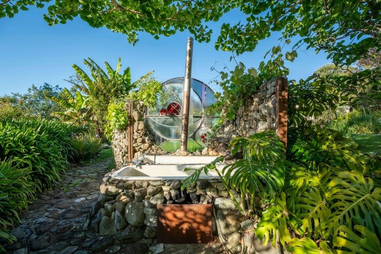 Photo of property in 100 Rocklands Road, Clifton, Takaka, 7183