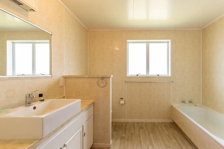 Photo of property in 11 Oxford Street, Waimate, 7924