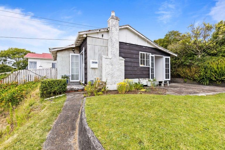 Photo of property in 69 Grey Street, Waitara, 4320
