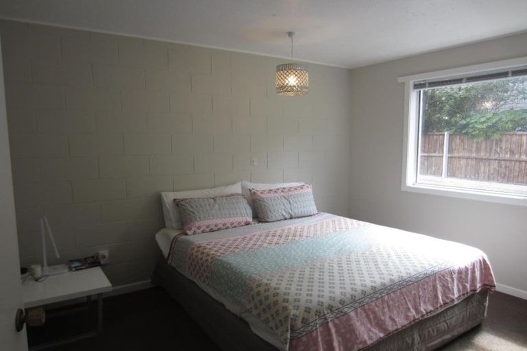 Photo of property in 1/26 Camberwell Place, Avonhead, Christchurch, 8042