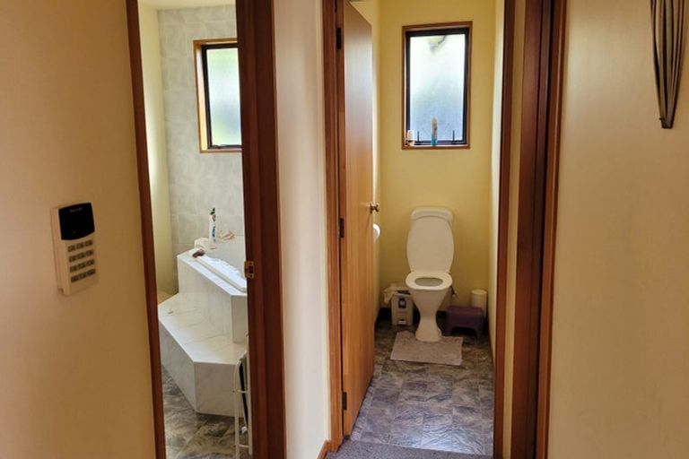 Photo of property in 73b Racecourse Road, Winton, 9782