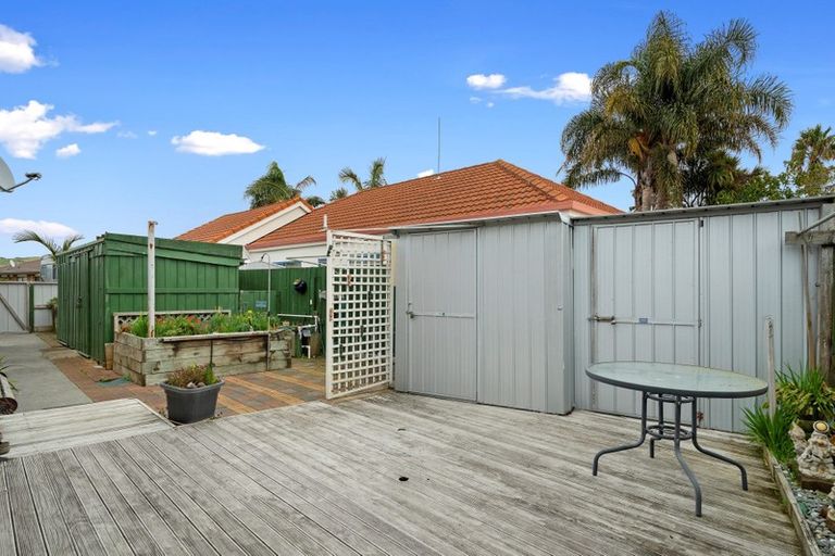 Photo of property in 2 Aldermen Avenue, Papamoa Beach, Papamoa, 3118