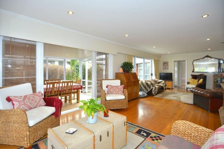 Photo of property in 120 Kendal Avenue, Burnside, Christchurch, 8053