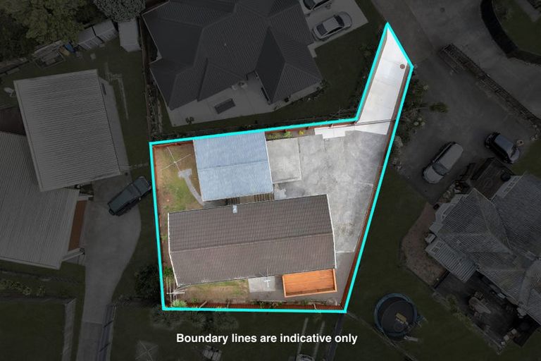 Photo of property in 2/81 Harmel Road, Glendene, Auckland, 0602