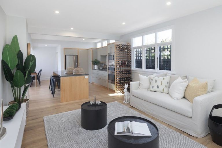 Photo of property in 16 Brenchley Avenue, Strowan, Christchurch, 8052