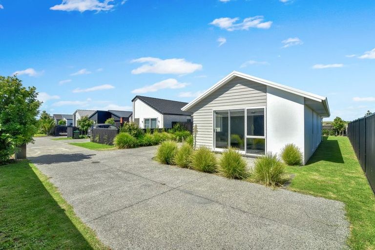Photo of property in 16 Empire Crescent, Papamoa, 3118