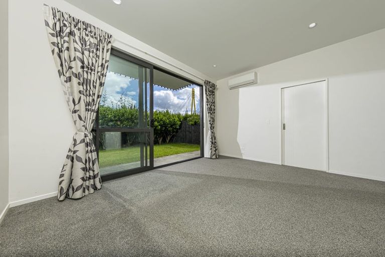 Photo of property in 21 Carder Court, Hobsonville, Auckland, 0618